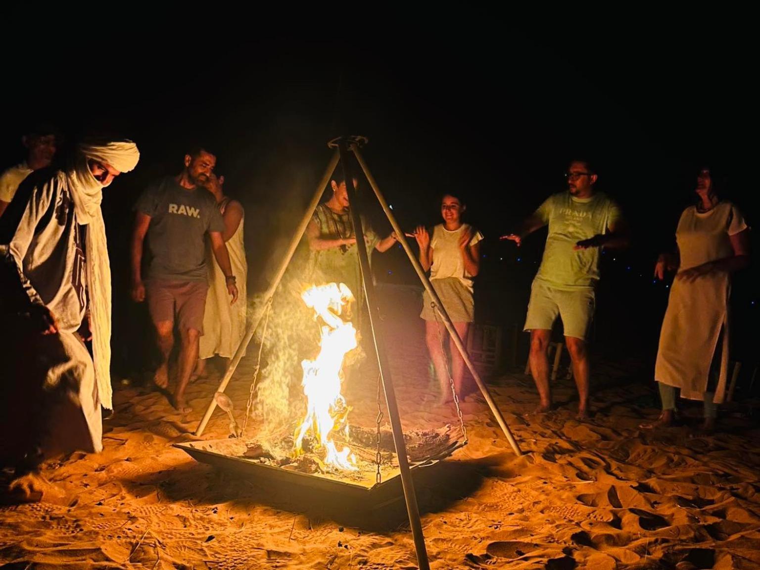 Camp Under Stars (Adults Only) Merzouga Eksteriør billede